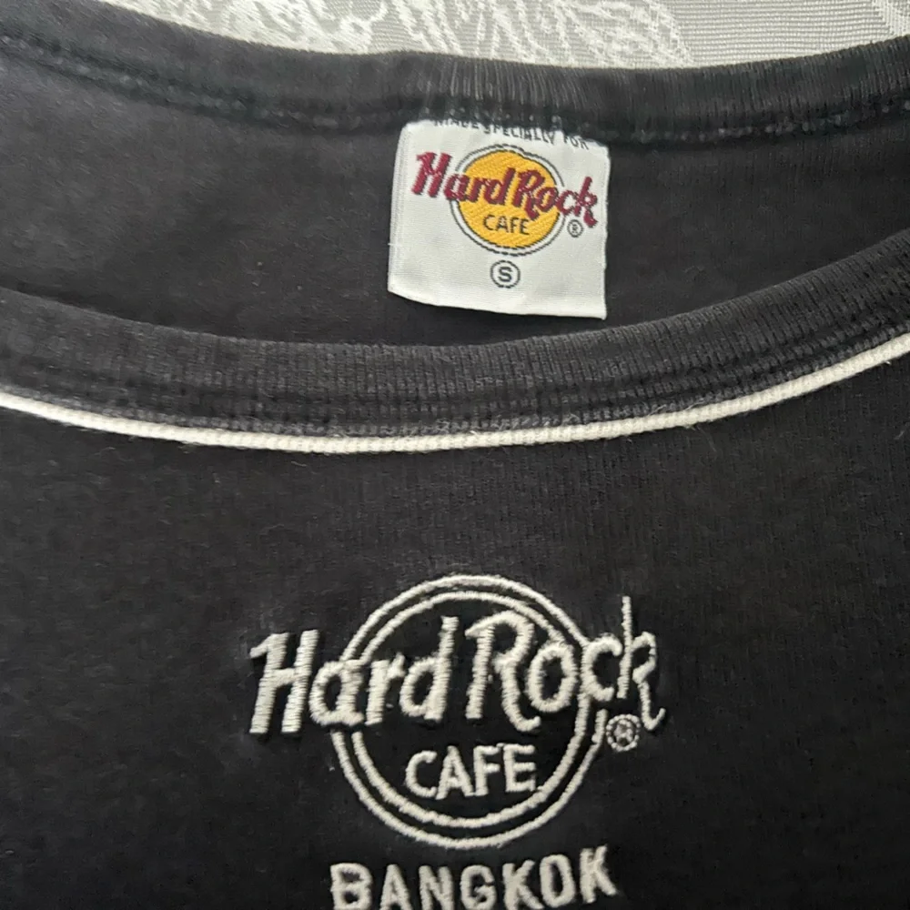Woman’s HardRock Cafe Spaghetti Strap. - Picture 5 of 5